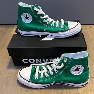 Green high top converse!